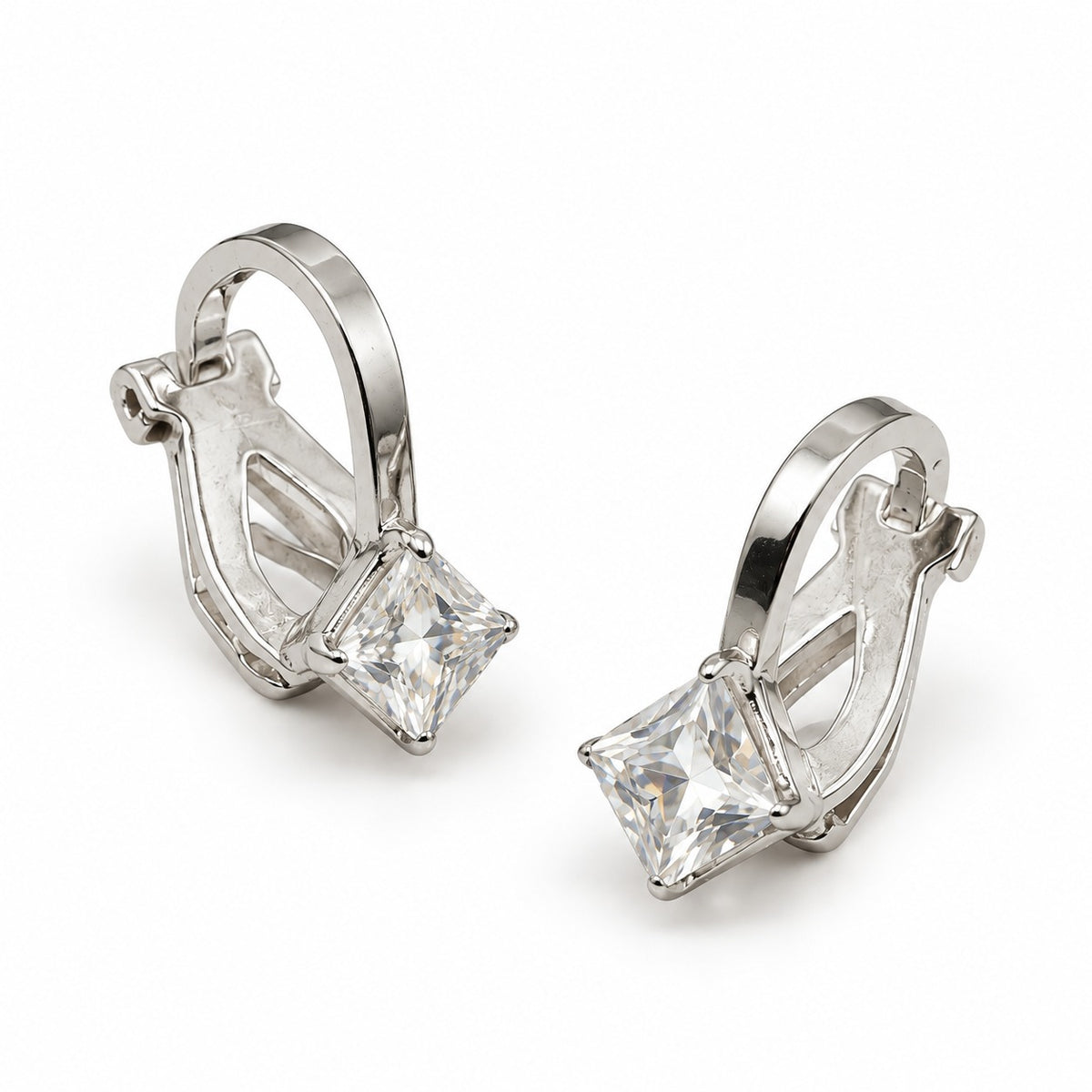 Crystal Edge Ear Cuff